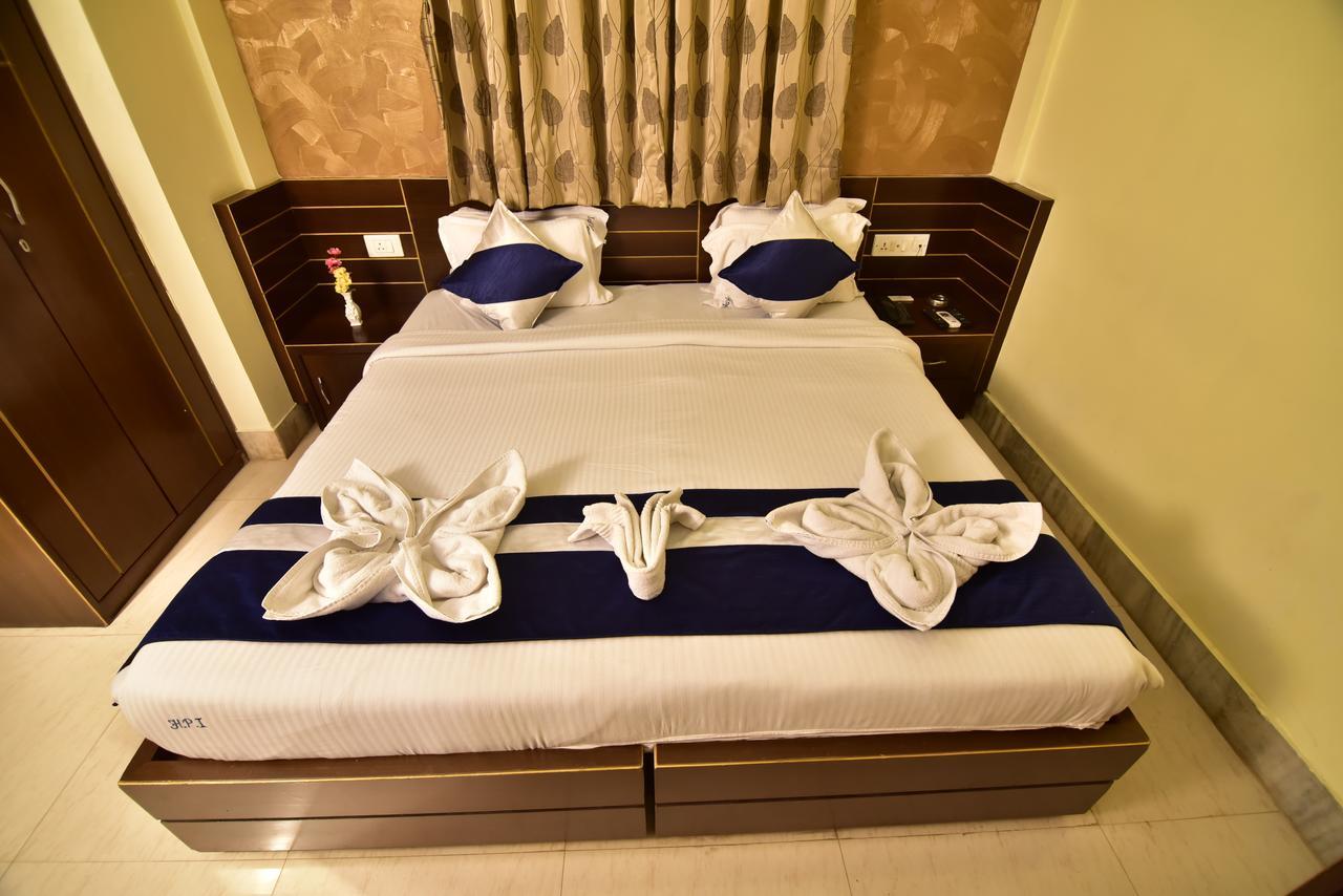 כלכותה Hotel Presidency Inn מראה חיצוני תמונה