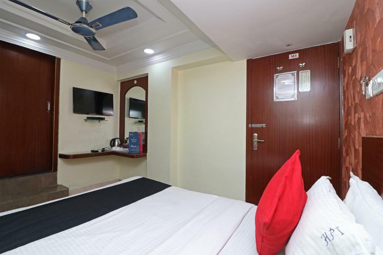 כלכותה Hotel Presidency Inn מראה חיצוני תמונה