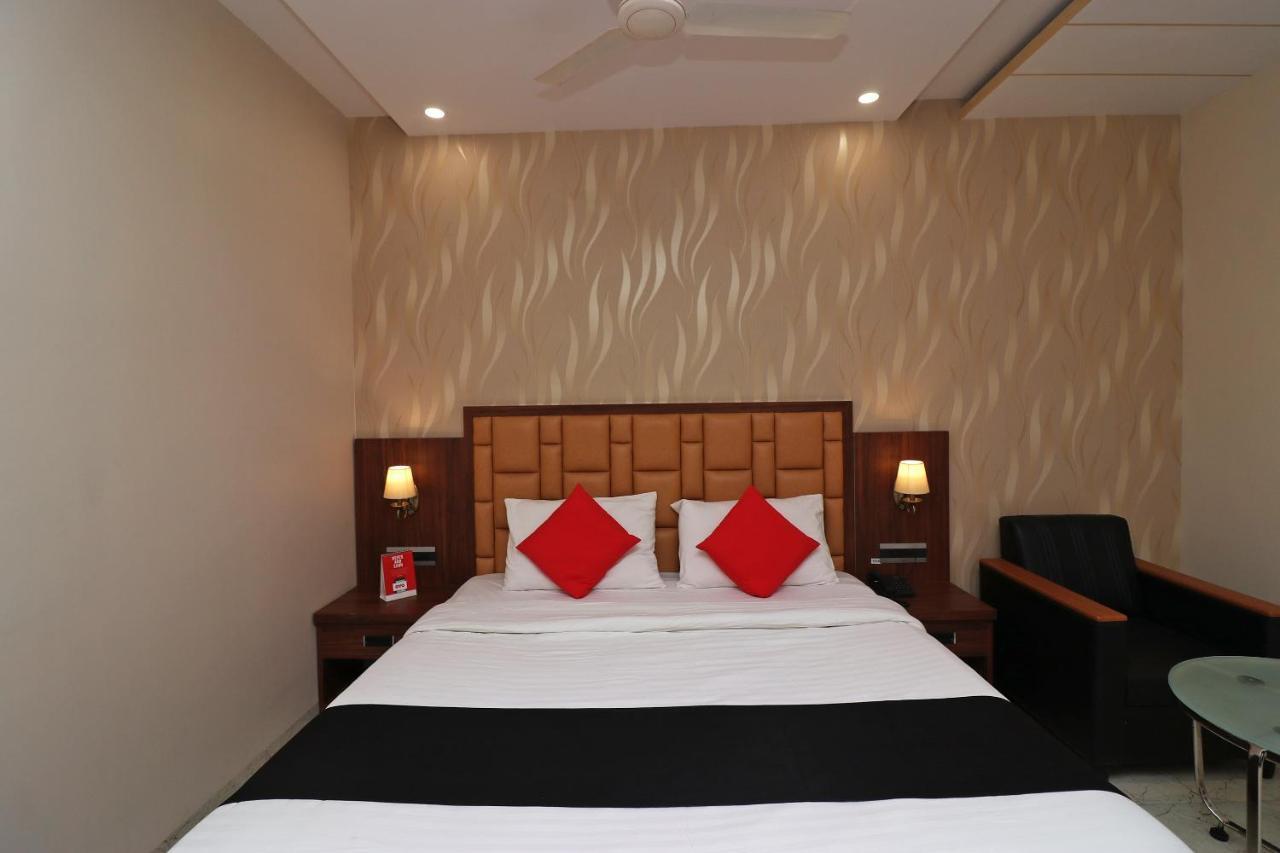 כלכותה Hotel Presidency Inn מראה חיצוני תמונה